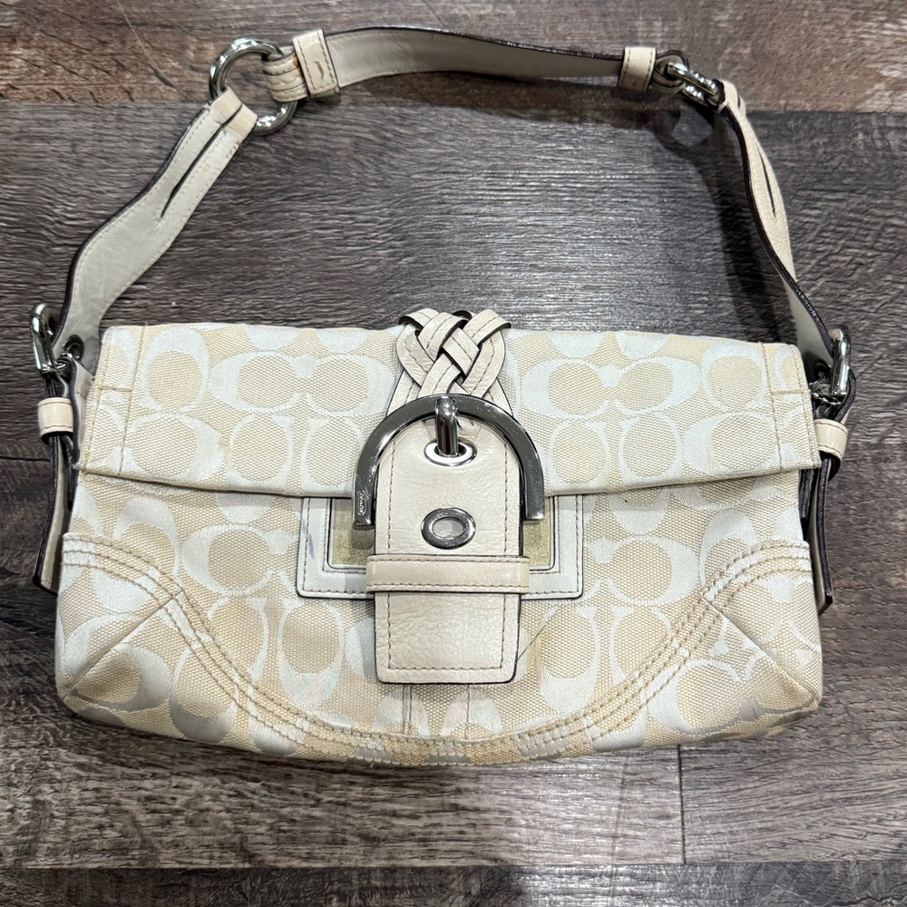 Coach Vintage Cream Shoulder Bag - Picture 2 of 12